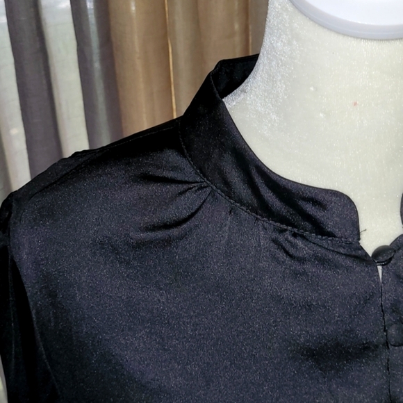 🖤VINCE CAMUTO SILKY LONG SLEEVE BLACK BLOUSE, SIZE LARGE - Picture 4 of 10